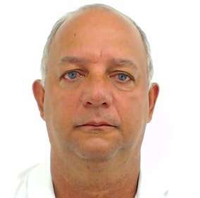 <b>Hélcio</b> de Souza